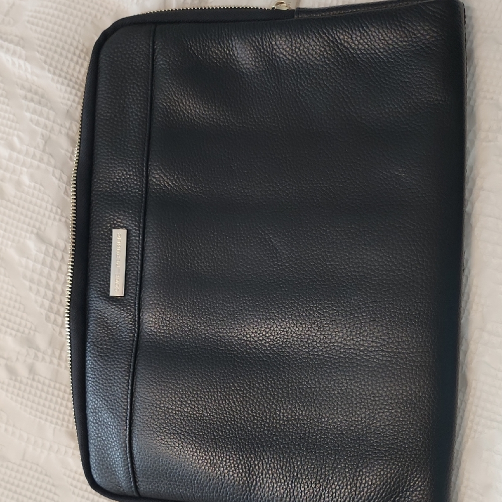 Women's Black Pebbled Leather Tablet Sleeve